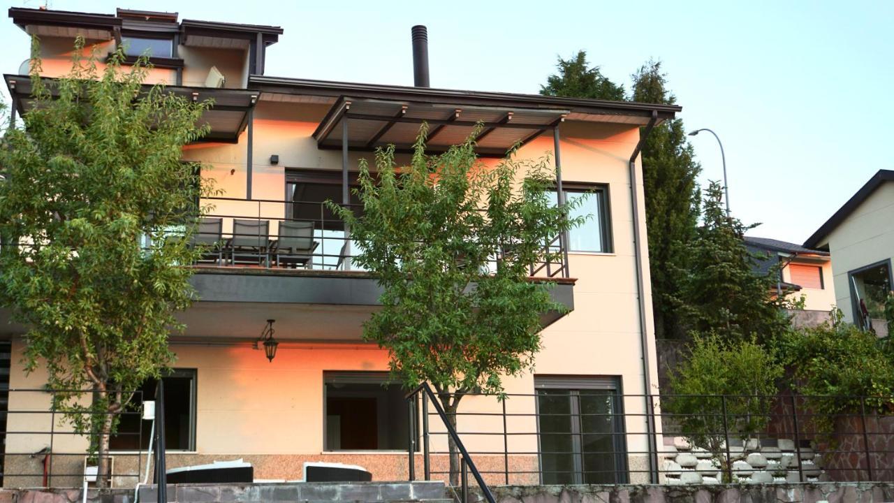 Villa Los Angeles El Espinar Exteriér fotografie